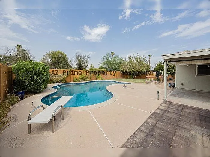 1218 E Carter Dr — Photo 26