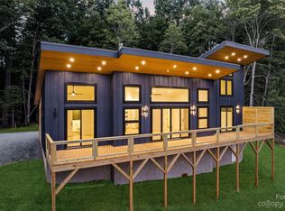 40 Rosies Starlit Trl, Leicester, NC 28748