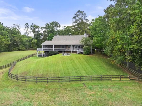 2653 Ben T Huiet Hwy, Clarkesville, GA 30523