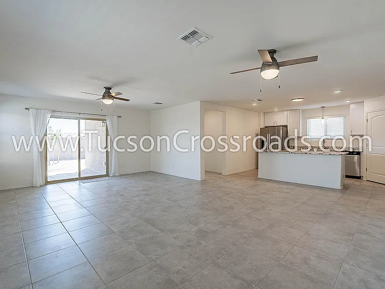 10611 Halsey Dr — Photo 4