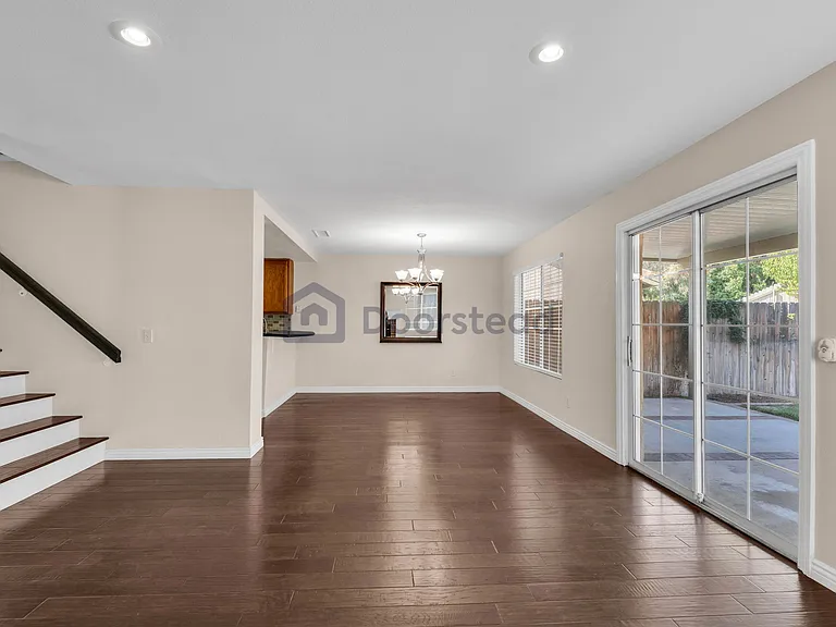 11018 Charleston St — Photo 8