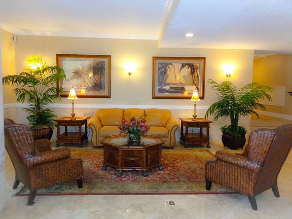 4th image of 2760 Coconut Bay Ln Unit 1A