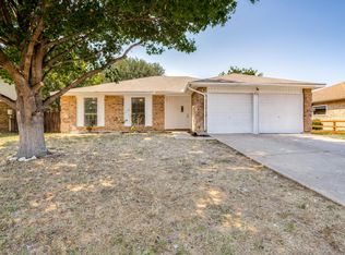 2678 Fairmont Dr, Grand Prairie, TX 75052