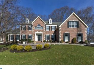 18 Patriot Dr, Robbinsville, NJ 08691