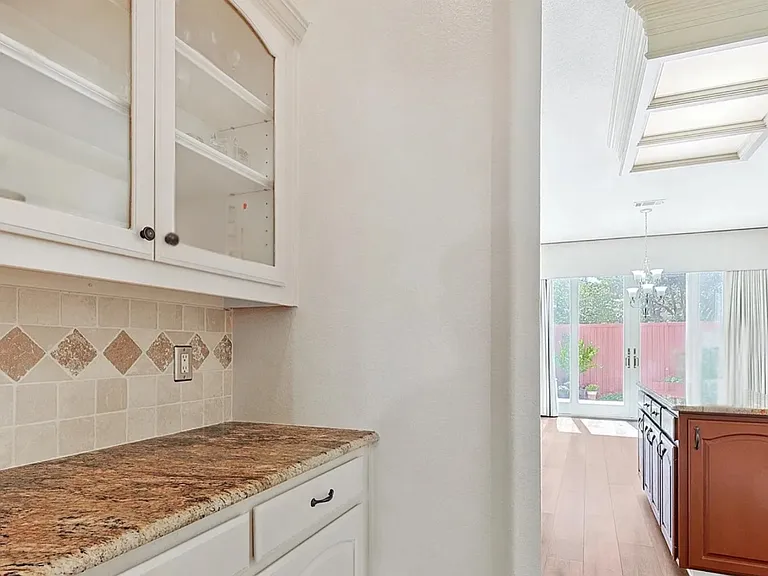 4568 Saint James Dr — Photo 6