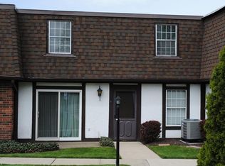 1920 King James Pkwy APT 17, Westlake, OH 44145