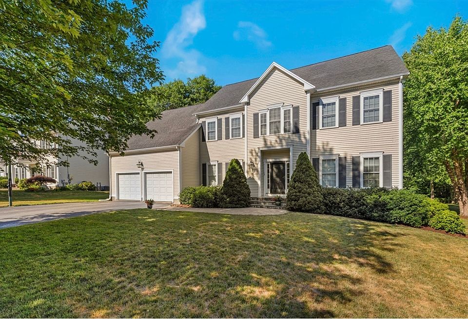 1st image of 13 Paddock Dr
