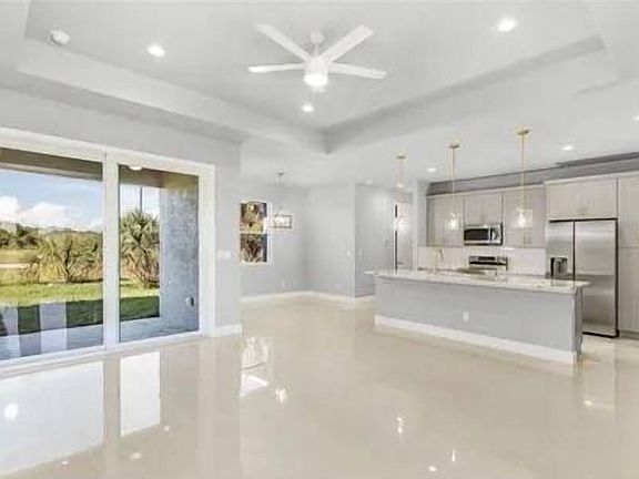 2nd image of 106 Plantation Dr