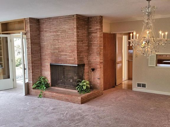 3rd image of 276 Beverly Pl
