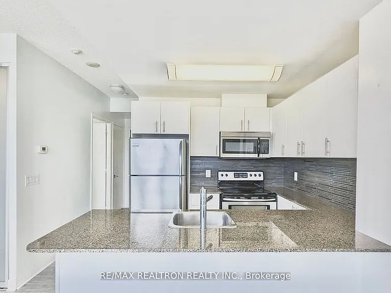 25 Cole St #714 — Photo 9