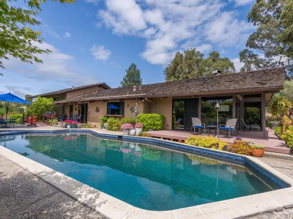 12755 Leander Dr, Los Altos Hills, CA 94022