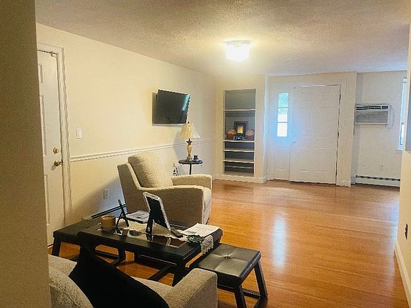 4th image of 6 Casablanca Ct Unit 6