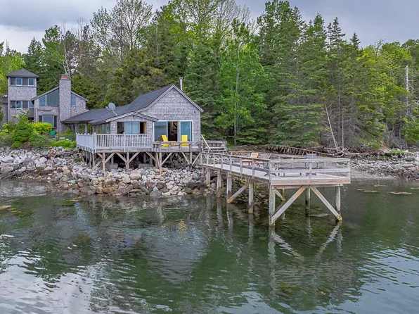 585 Bay Road, Brooklin, ME 04616