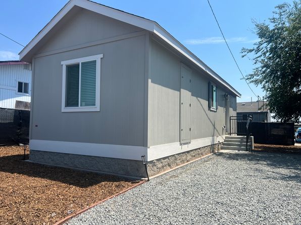 3160 Valle Ave