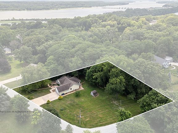2nd image of 1142 Woodland Ln