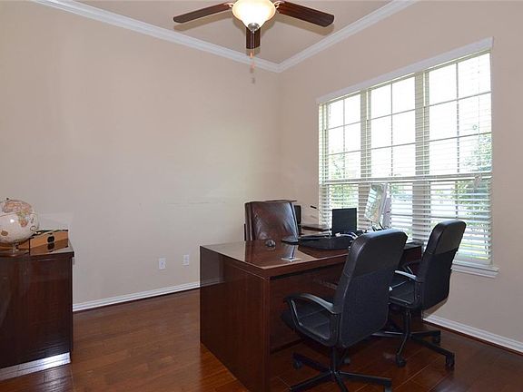 2nd image of 4113 Blevins Ln
