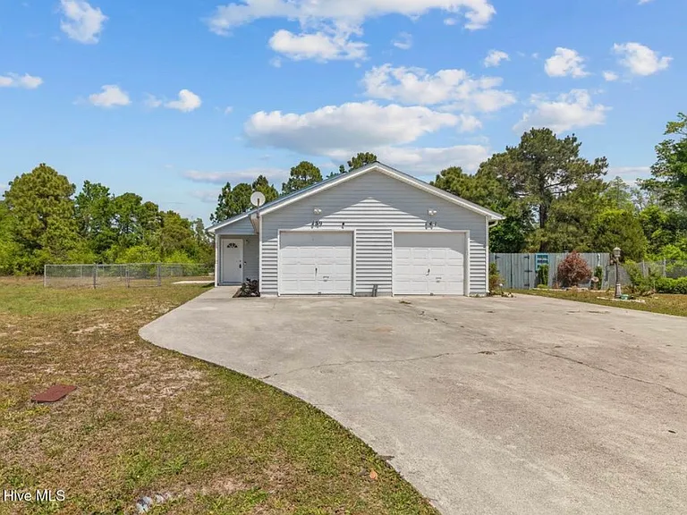 139 Charlton Rd — Photo 4