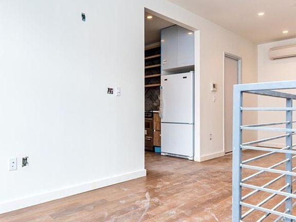 2nd image of 555 Graham Ave #1S