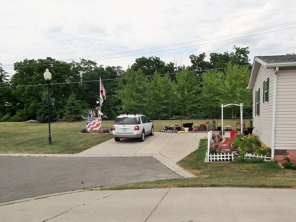 1st image of 9966 Briarcliff Ct