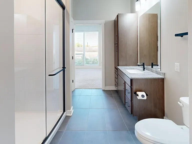 1E-The-Thomas-Bathroom 1E-The-Thomas-Bathroom