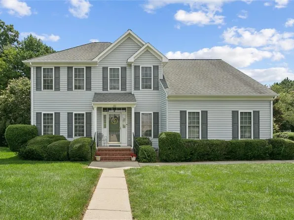 100 Bluffs Cir, Williamsburg, VA 23185