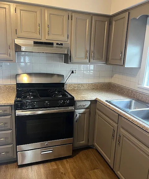 2092 Lincoln Ave #LOWER — Photo 7