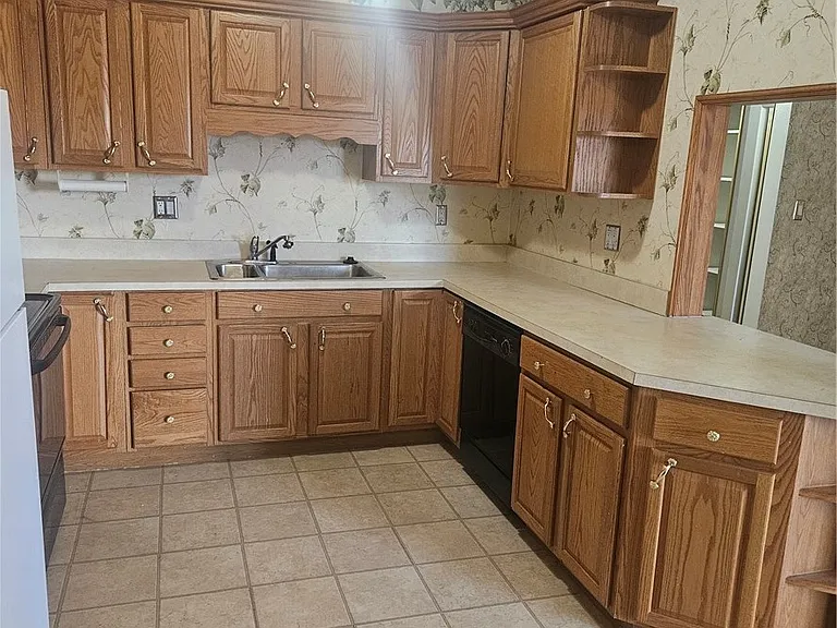 350 E Desert Inn Rd #C203 — Photo 6