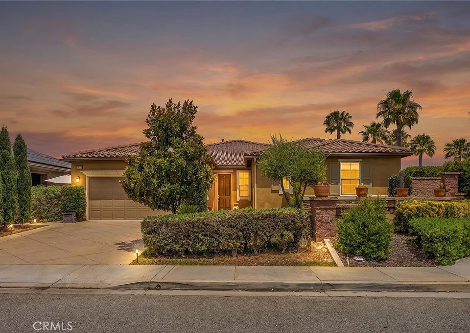 1st image of 1302 Tulip Cir E