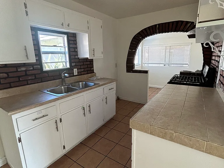 9227 Mallison Ave #1/2 — Photo 2
