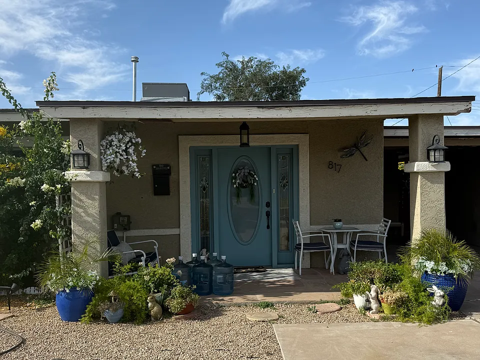 817 W Indianola Ave
