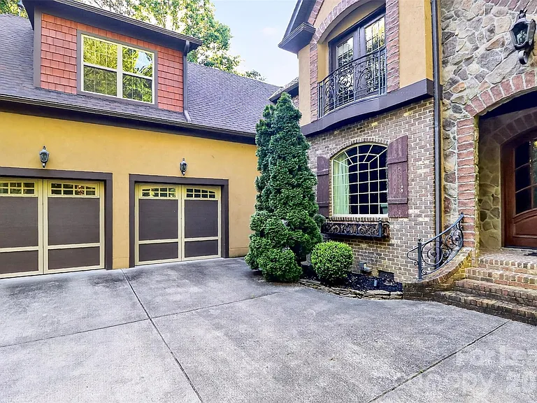6031 Greystone Dr — Photo 3