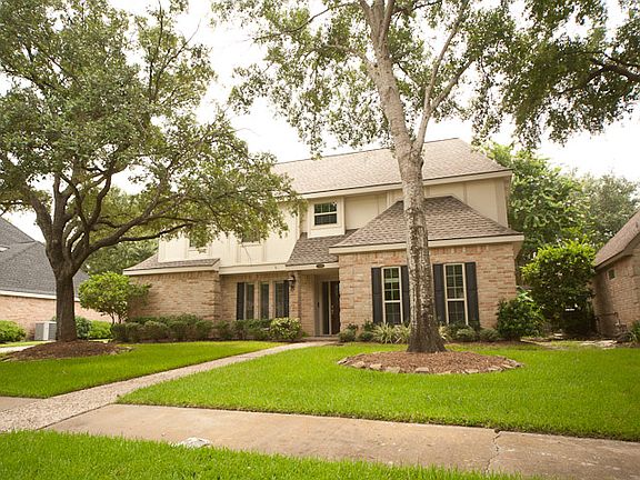 4th image of 1719 Warwickshire Dr