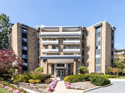 2112 Acacia Park Dr APT 322, Lyndhurst, OH, 44124