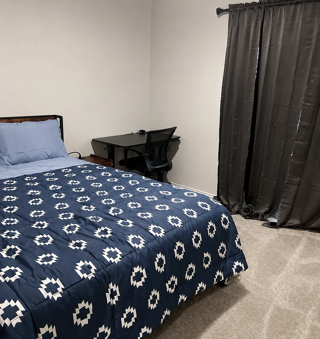 5 bed, 2600 sqft, $6,000 — Photo 3