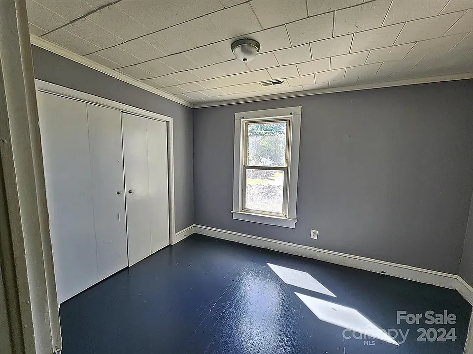 706 Maple Ave #3