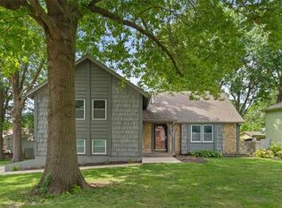 218 Hillcrest Rd, Belton, MO 64012