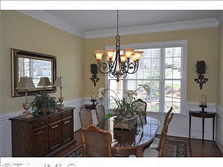 3rd image of 8241 Ipswich Ct