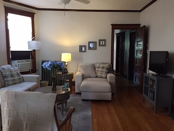 4th image of 2715 N Francisco Ave Unit 2