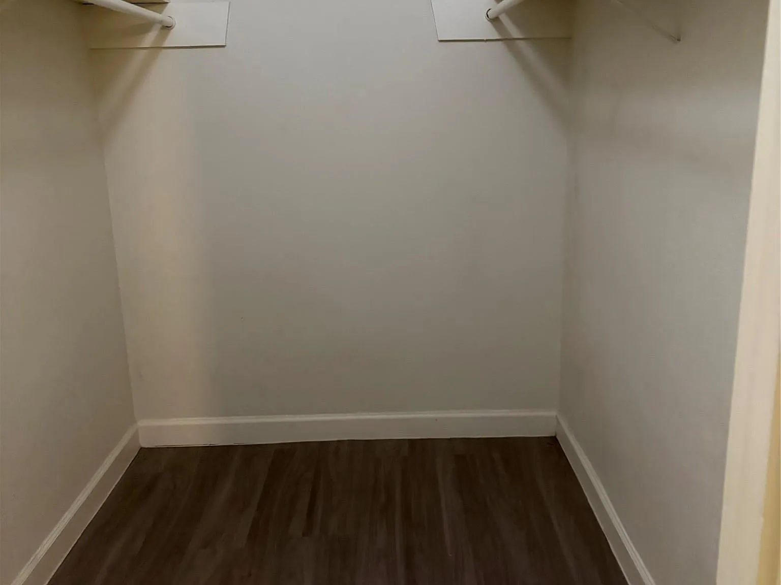 Studio, 1.0 bath, 2590 sqft, $875 — Photo 4