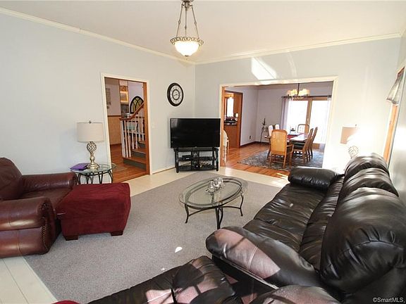5th image of 20 Marlboro Glade
