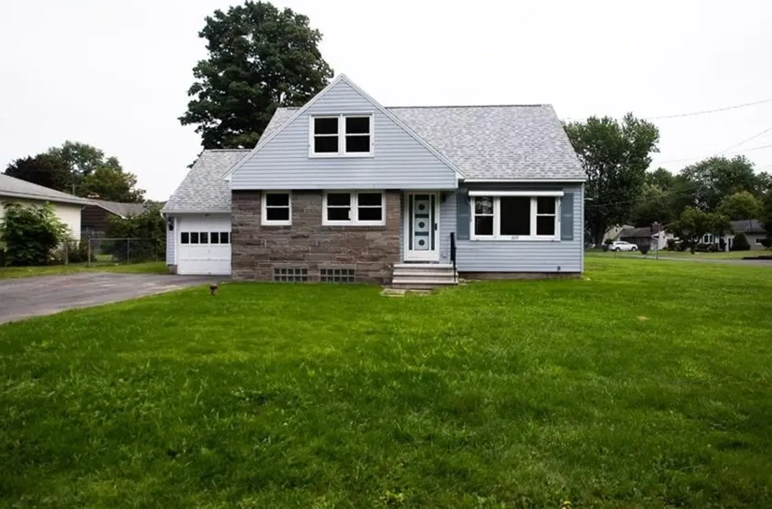 5 bed, 1548 sqft, $2,800 — Photo 2