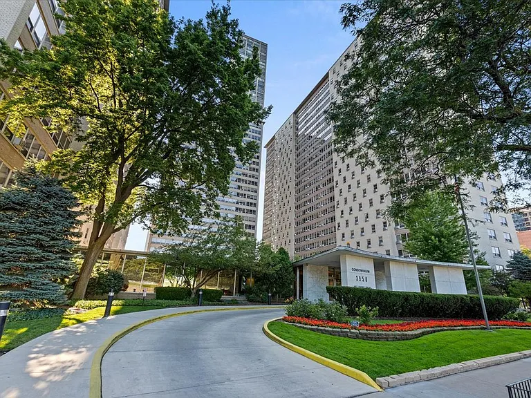 3953 N Lake Shore Dr #1 — Photo 11