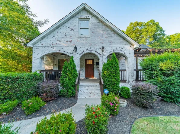3720 Tuckaseegee Rd, Charlotte, NC 28208