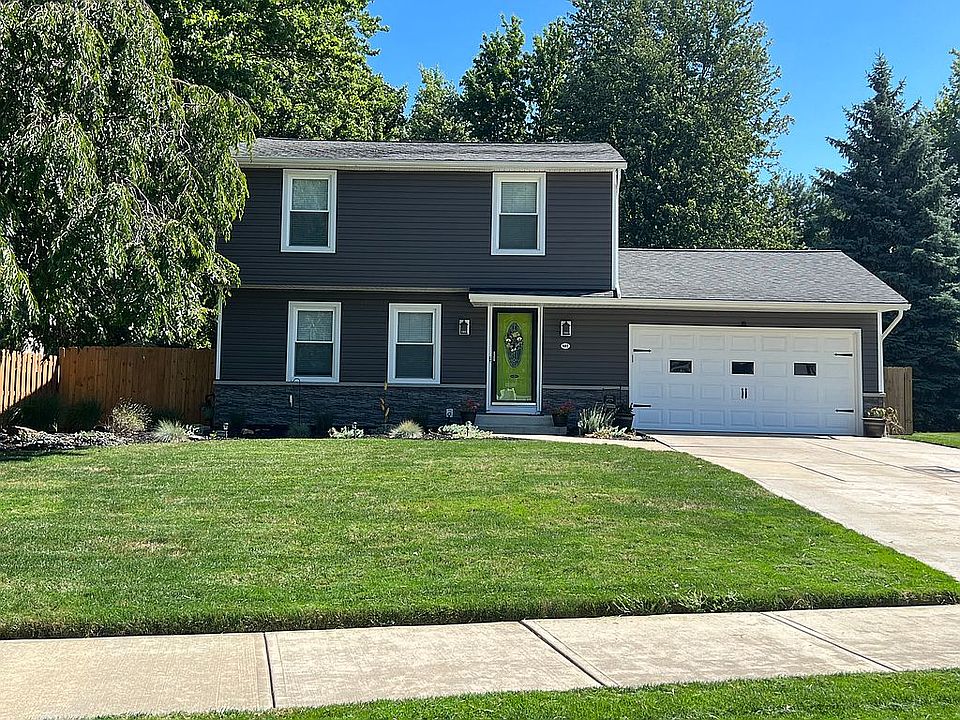 1st image of 403 E Overlook Dr