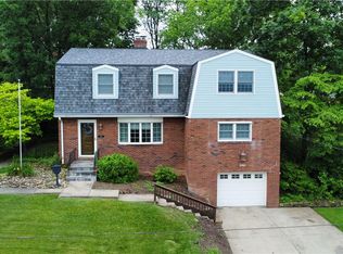 2673 Santa Barbara Dr, Bethel Park, PA 15102