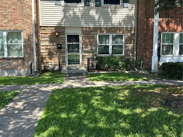 225 Wright Ave APT D, Gretna, LA 70056