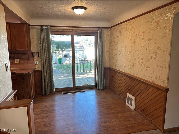 5th image of 29625 Green Dr