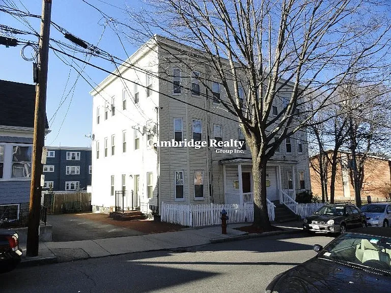 38 Bond St #2T — Photo 8
