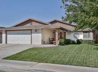 633 Sherwood Ct, Ridgecrest, CA 93555