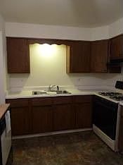 3rd image of 120B Collen Dr APT 210